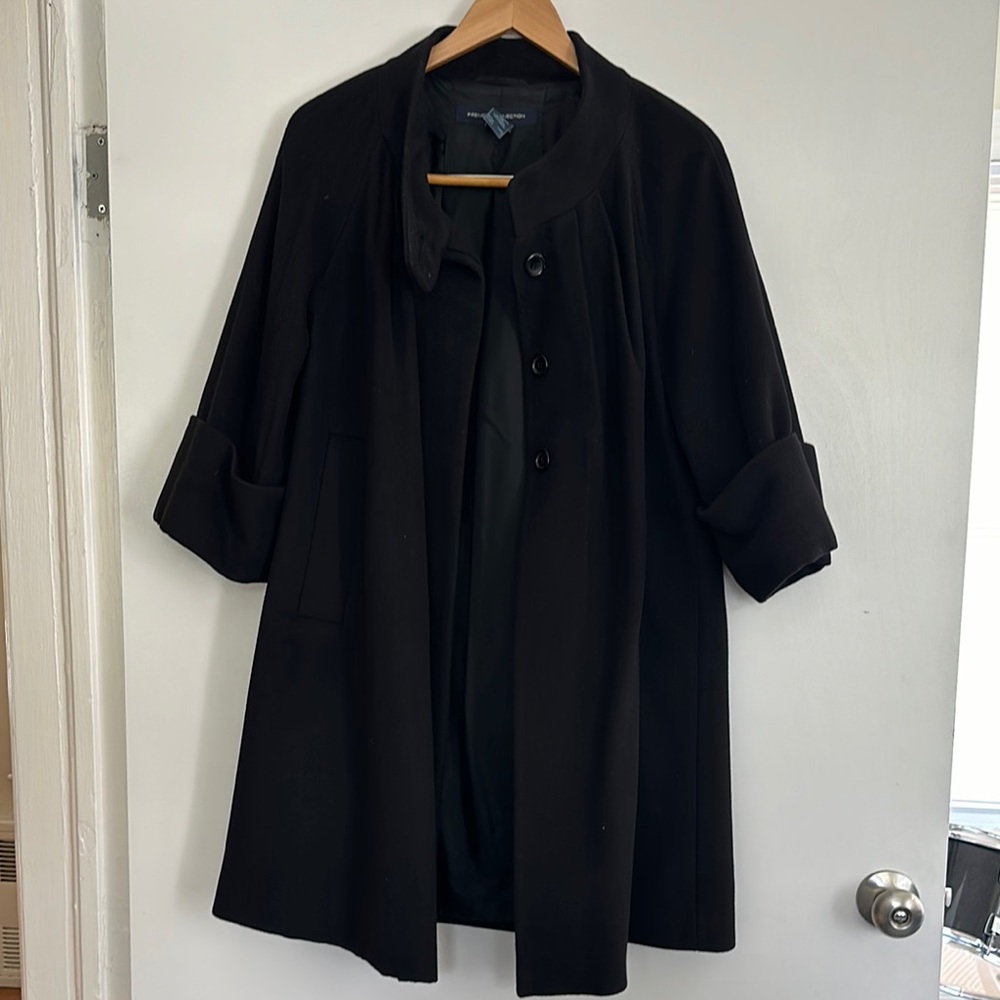 French connection Women's Black swing Coat size 12 
Nice condition
